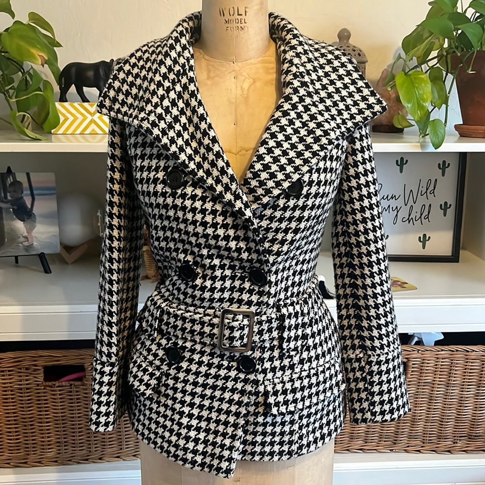 Houndstooth wool peacoat